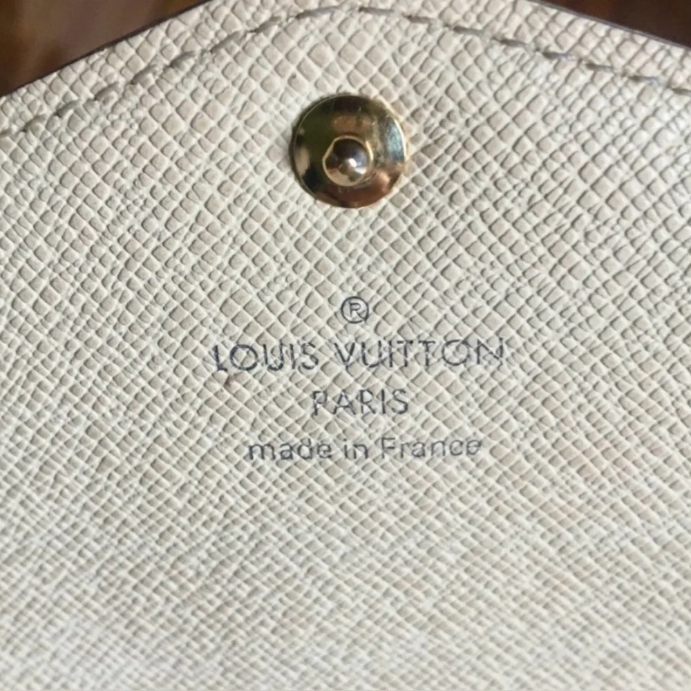 Authentic Louis Vuitton Sarah Wallet